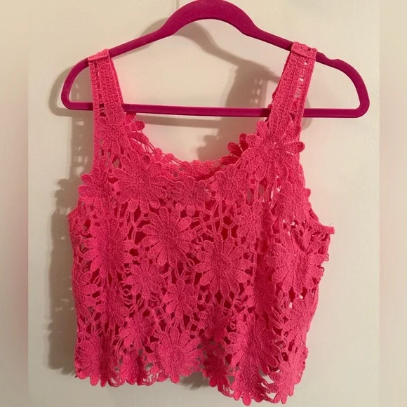 Runway Paris Pink Crochet Lace Crop Tank Top - Picture 4 of 4